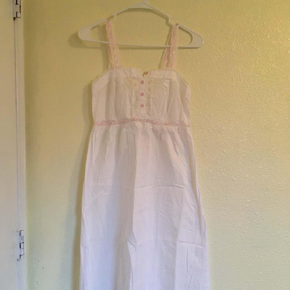 Old-Fashioned Lace Nightgown